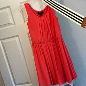 Coral Short Dress with Belt prefect for spring or summer day